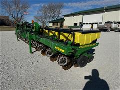 2014 John Deere 1720 12R30" Stack Fold Planter 