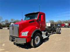 2016 Kenworth T880 S/A Cab & Chassis 