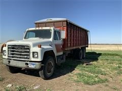 1981 International 1800 T/A Grain Truck 