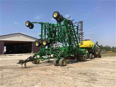 John Deere 1835 & 1910 60' Air Hoe Drill & Cart 