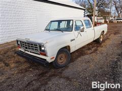 1983 Dodge D350 2WD Crew Cab Pickup W/8' Box 