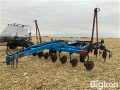 DMI 4300 Nutrition-placr Strip Tiller 