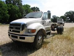 2006 Ford F750 Cab & Chassis 