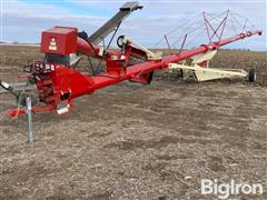 Farm King 1395 Auger W/Swing Hopper 