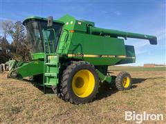 1990 John Deere 9600 2WD Combine 