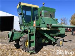 1975 John Deere 4400 2WD Combine 