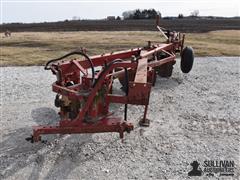 International 700 5 Bottom Plow 