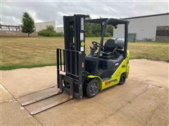 2019 Clark S25CL Forklift 