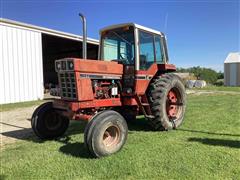 1981 International 1086 2WD Tractor 