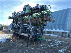 2015 Precision Planting Stack-Fold 18R30" Planter On Moore-Built Bar 