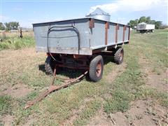 Wagon W/Midwest Hoist 