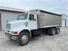 1996 International 8100 T/A Grain Truck 