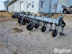 Hiniker 1000 16R30" Cultivator 