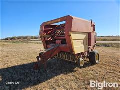 1990 New Holland 855 Round Baler 