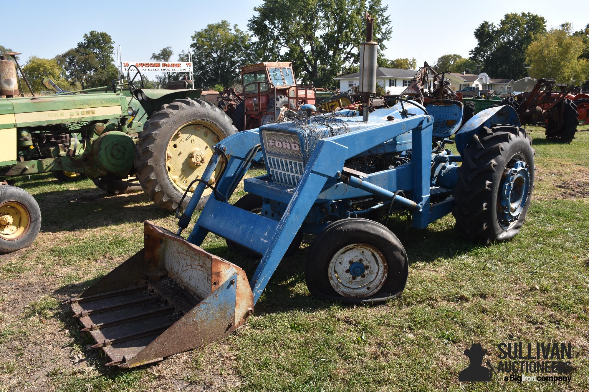 Ford 2WD Tractor W/Loader 