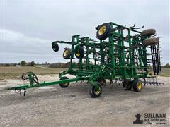 John Deere 2210 51' Field Cultivator 