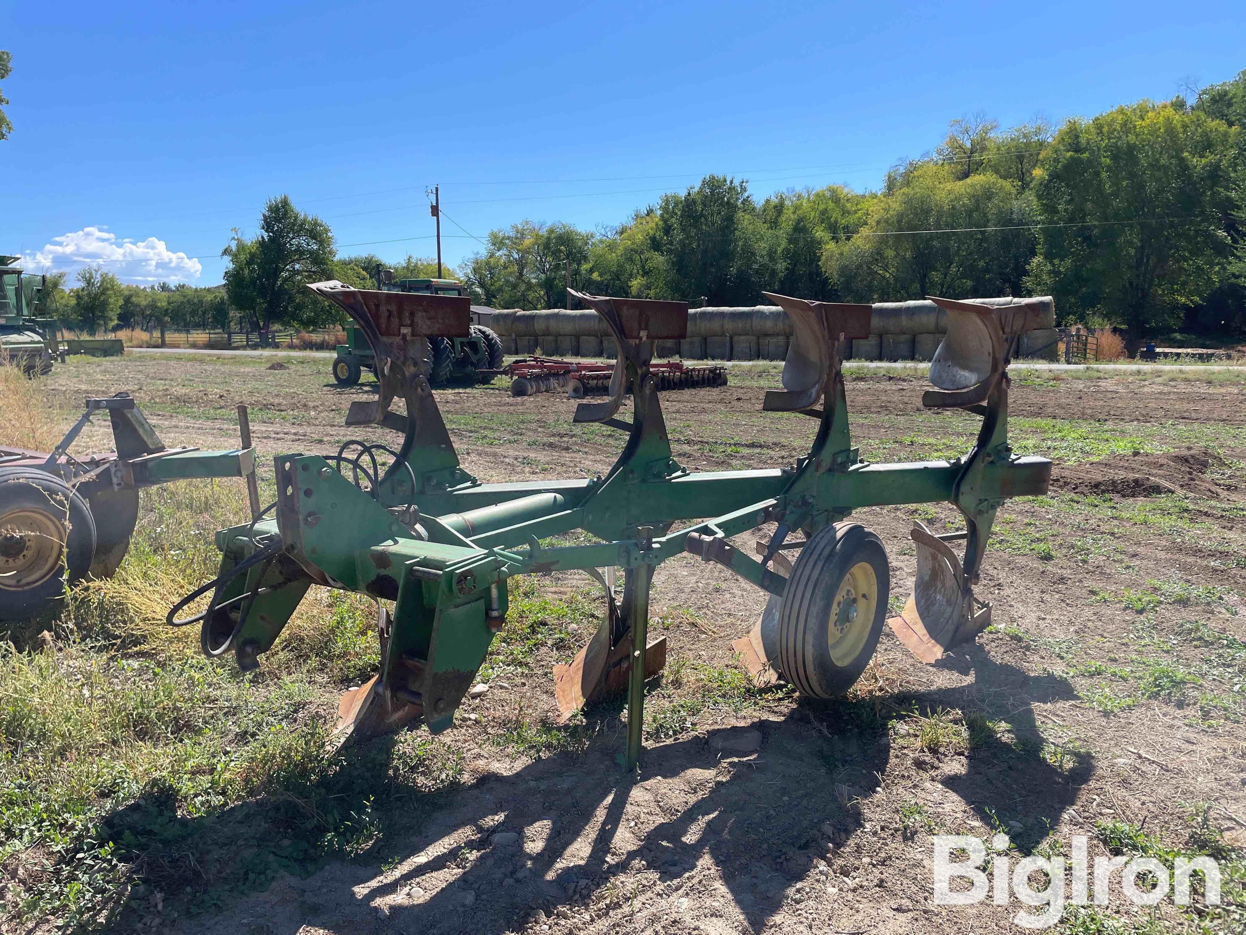 John Deere F8350 4-Bottom Plow 