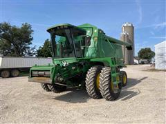 1990 John Deere 9600 2WD Combine 