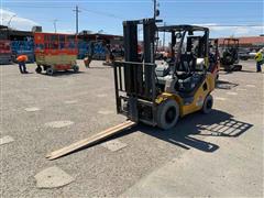 2015 Komatsu AFG25HT-16 Forklift 