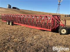 Apache WFW32S Stationed Feeder Wagon 