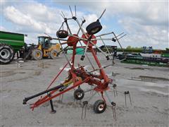 Hesston 3717 4-basket Hay Tedder 