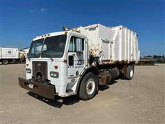 1994 Peterbilt 320 S/A Garbage Truck 