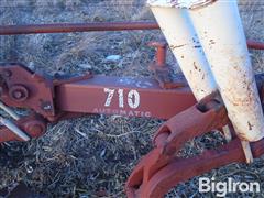 items/c6b9fff915c6ef1195f6000d3a620d5e/international7104bottomplow-2_0aaba844c2e64de5bffe3a779de4be7a.jpg