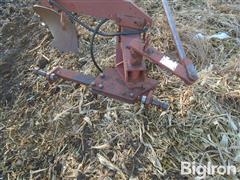 items/c6b9fff915c6ef1195f6000d3a620d5e/international7104bottomplow-2_5fd9116167e144939aa863331f2e785f.jpg