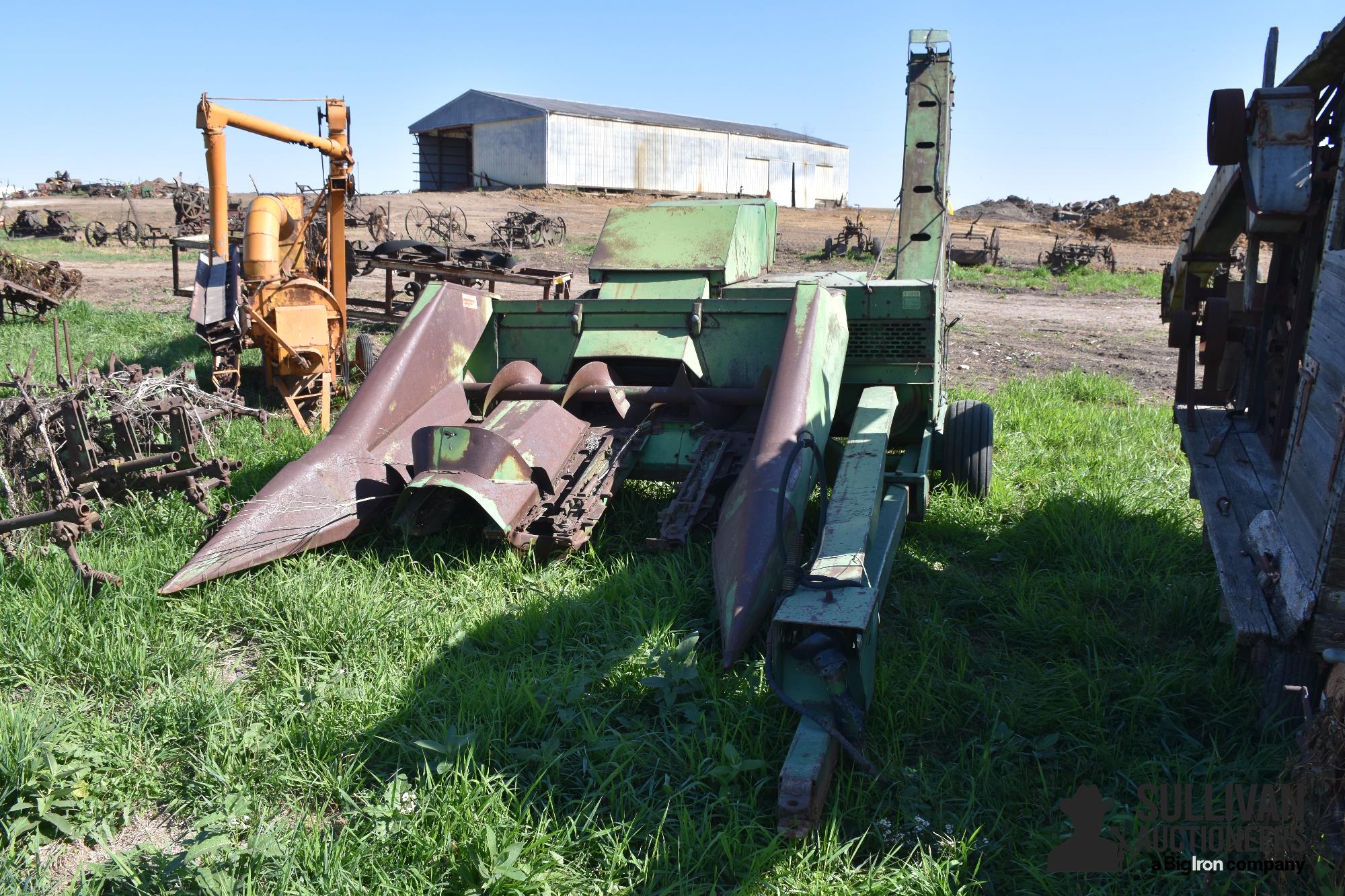 John Deere 300 2 Row Corn Picker 