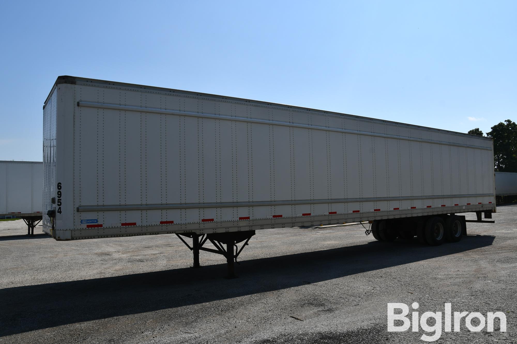 2016 Stoughton AVW-535T-S-C-AR 53' T/A Enclosed Van Trailer 