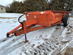 International 555 Manure Spreader 