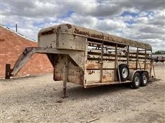 1994 Felps 25’ T/A Livestock Trailer 