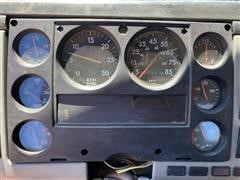 items/c813088ee918ed11b5cf0003fff934d4/1999freightlinerfl112tatrucktractor-3_3abadcd25cf34a03a0972445c3108fb5.jpg