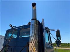 items/c813088ee918ed11b5cf0003fff934d4/1999freightlinerfl112tatrucktractor-3_ae1de3ff955f4ca593c2941ce628a0ec.jpg