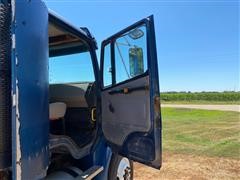 items/c813088ee918ed11b5cf0003fff934d4/1999freightlinerfl112tatrucktractor-3_ccccfde5f940449e9c549f725a219e2e.jpg