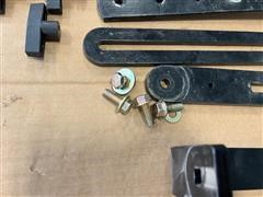 items/c81f79ec7056ed11a76e0003fff934d4/johndeerecabmountingbrackets_1ee758d53d044b4cb1c32fd211435ffc.jpg