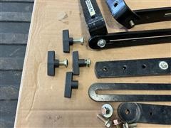 items/c81f79ec7056ed11a76e0003fff934d4/johndeerecabmountingbrackets_4aaf5f23e9ae43c5b17ad5c82b4efc64.jpg