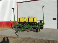 John Deere 7200 4R36" Pull Type MaxEmerge2 Planter 