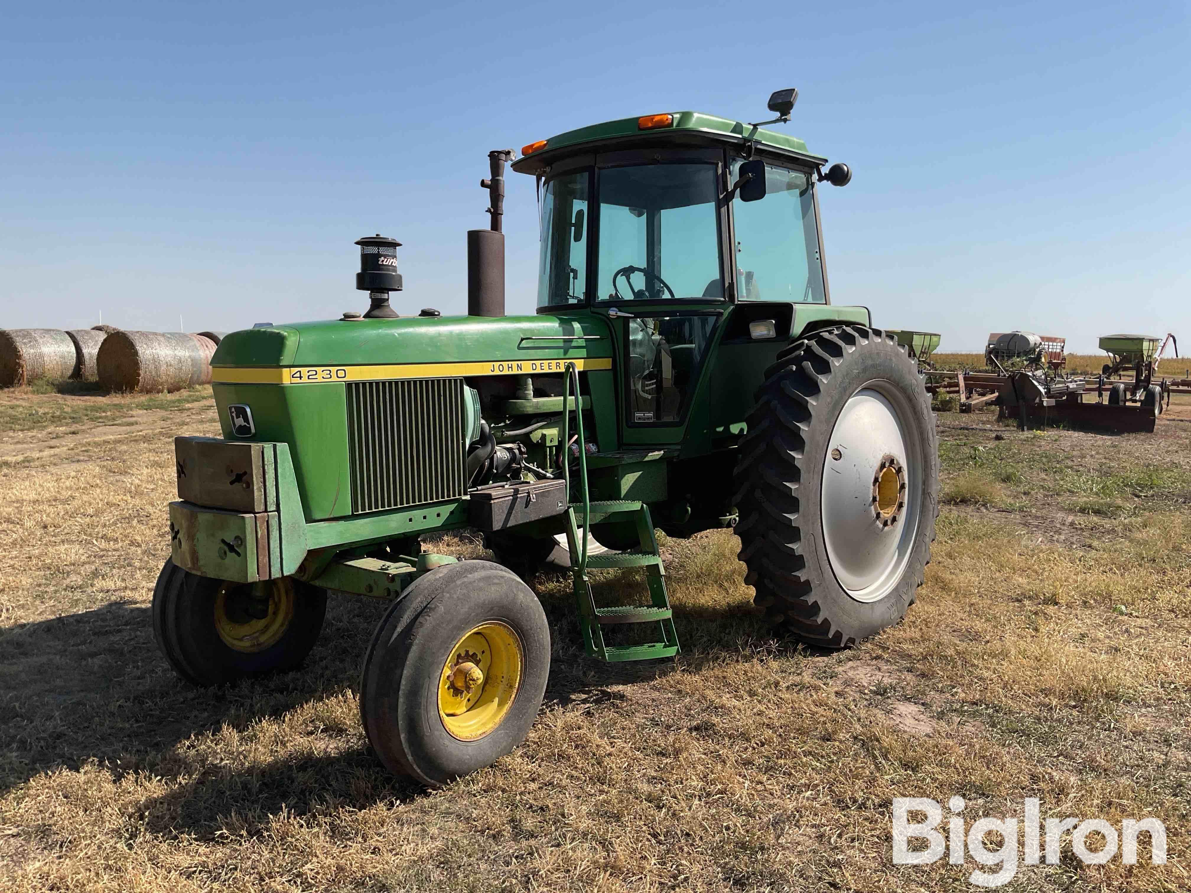 1977 John Deere 4230 2WD Tractor 