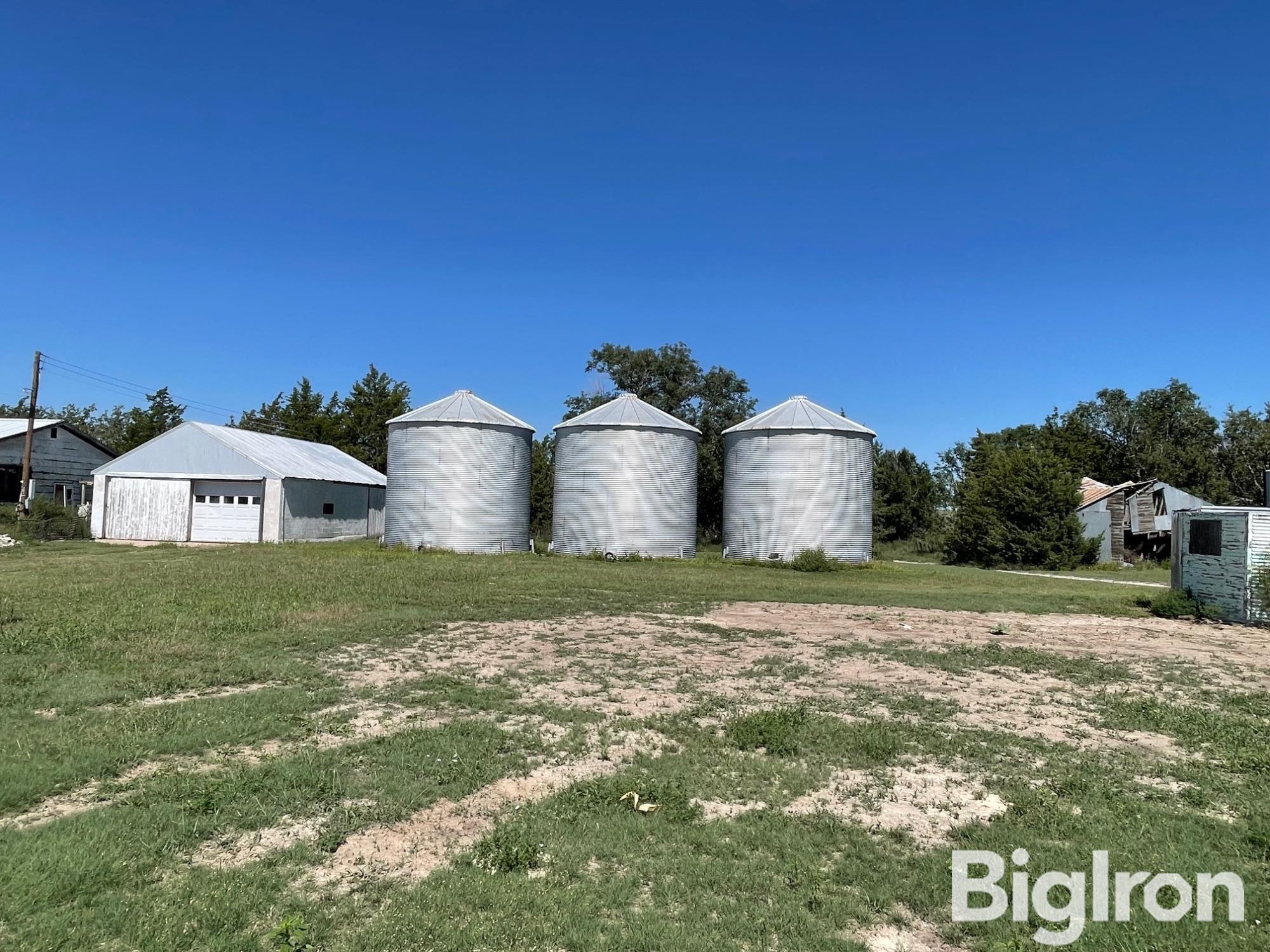 Grain Bins 1.jpg