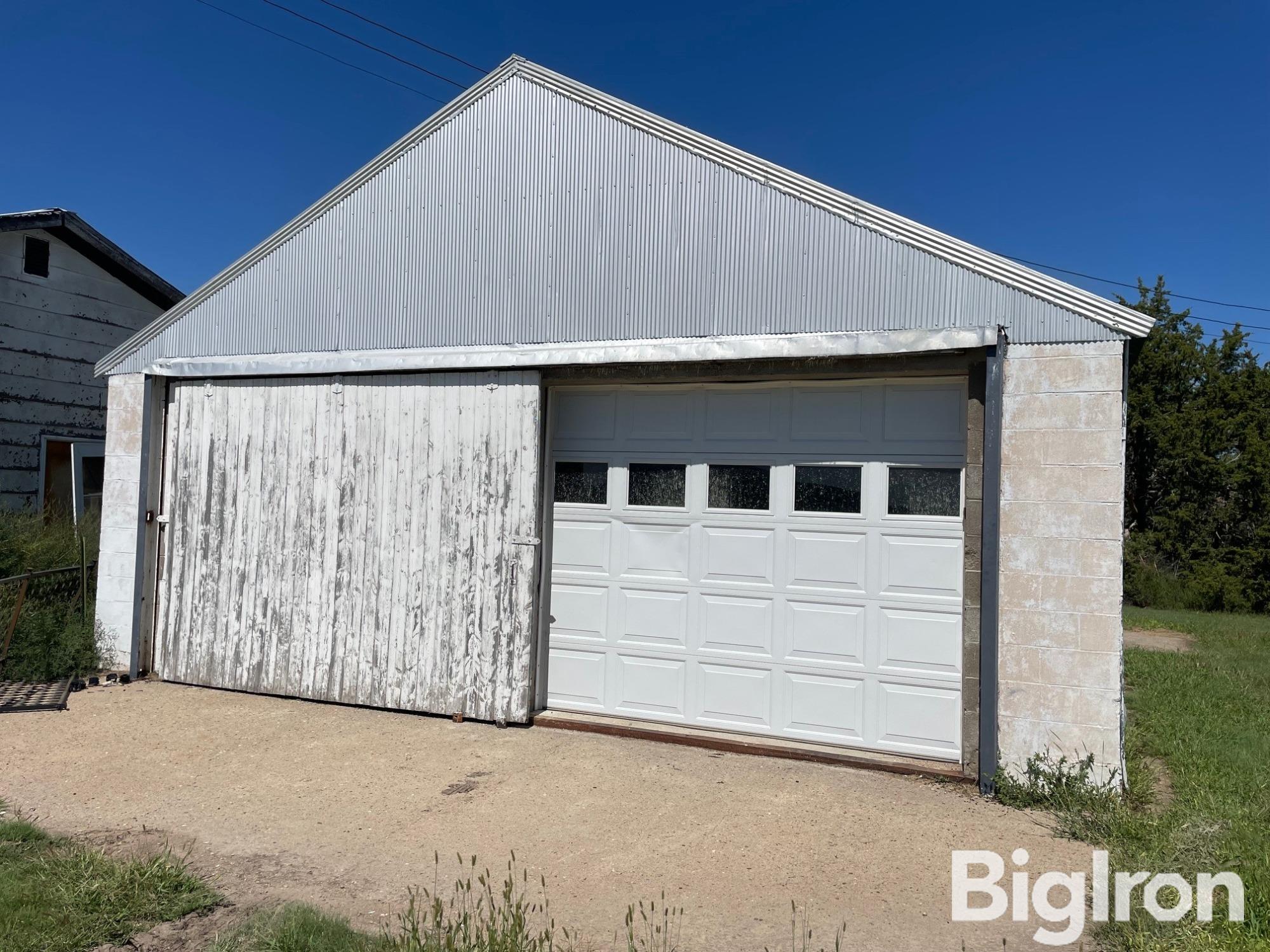 26 X 36 cinder block garage 4.jpg