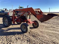 Ford 901 2WD Tractor & Loader 