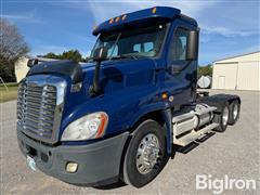 2010 Freightliner Cascadia 125 T/A Truck Tractor 