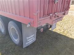 items/c9142ec04d8dec11b8210003fff90bee/1990international4900graintruck-2_667a92cb1cbb403c83bfd2533bba0d47.jpg