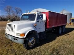 1990 International 4900 T/A Grain Truck 