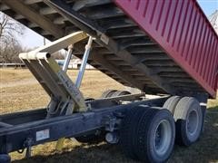 items/c9142ec04d8dec11b8210003fff90bee/1990international4900graintruck-2_e189a7f49aa0479fba74746b68df4425.jpg