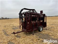 2022 Big Red Portable Hydraulic Livestock Chute 