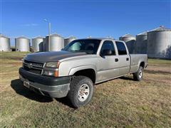 2005 Chevrolet Silverado 3500 4x4 Crew Cab Pickup 