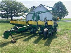 John Deere 1760 MaxEmerge Plus 12R30" Planter 