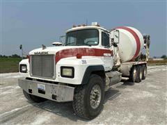 2001 Mack RD688S Tri/A Concrete Transit Mixer Truck W/Bridgemaster Booster 